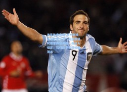 海星体育官网-战术困境还是管理艺术？高层质疑阿隆索阵容调度，身边人坦言，驾驭巨星本就如履薄冰