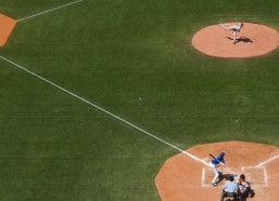 海星tv：FVS系统静默成莱万特幸运转折 助理裁判卡韦萨斯关键决策避免球队减员危机