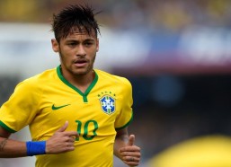 海星tv：2025非洲杯决赛悲剧，皇马3500万新星勺子点球踢飞冠军梦，含泪领奖引全球唏嘘