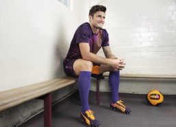 【海星tv官网】伦纳德主宰洛城德比！2025年NBA常规赛湖人VS快船激战回顾与球星高光时刻