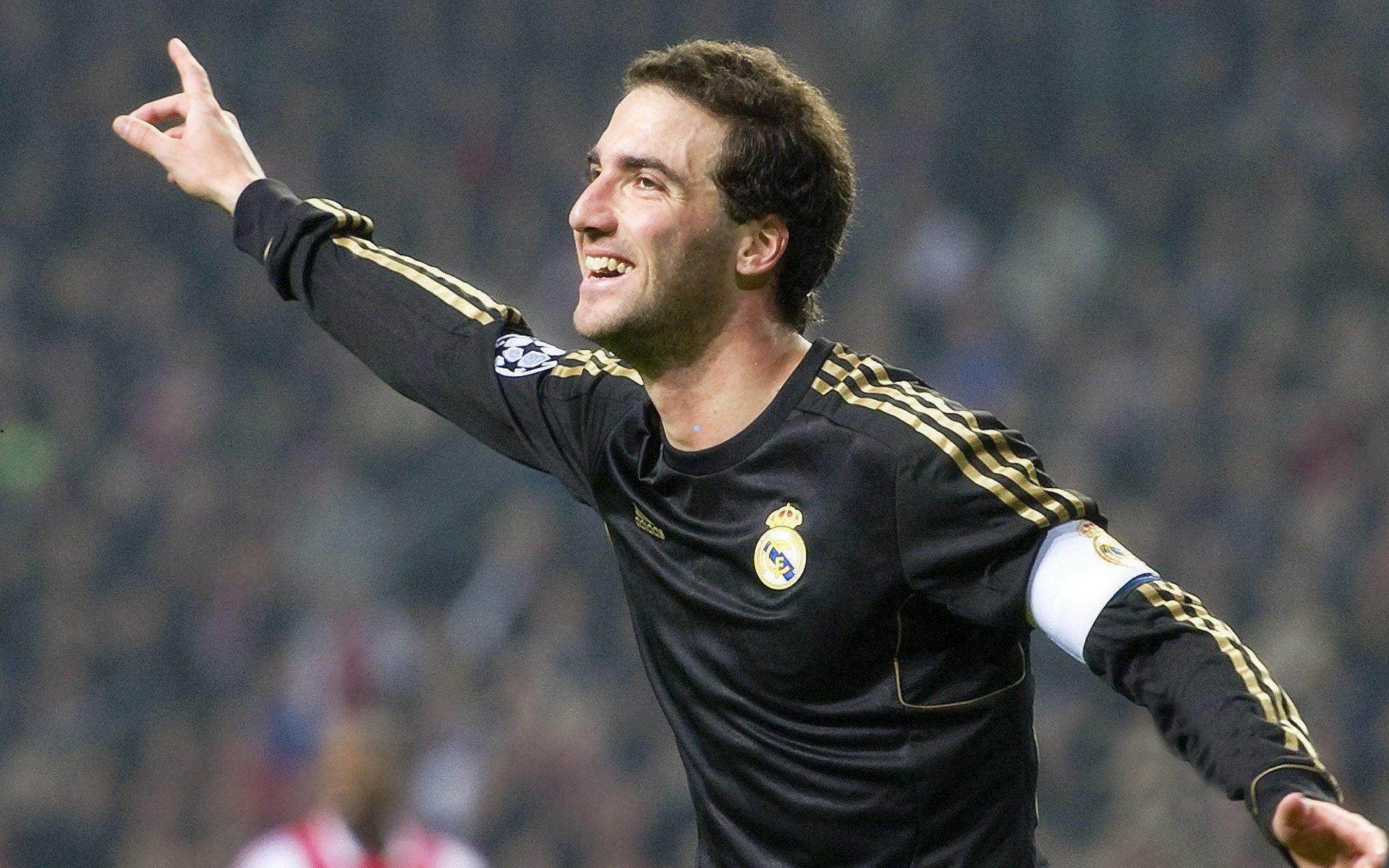 10次首发助队登顶半程！黄潜U16小将刘凯源，初来时的恐惧化作了球场动力